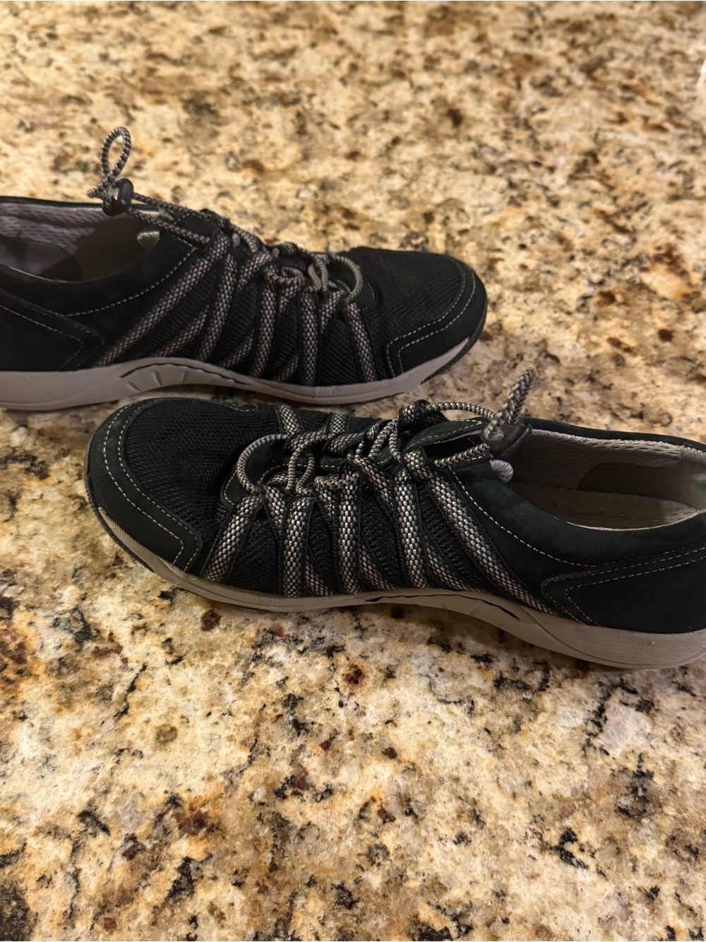 Dansko Men's Black and Gray Athletic Lace-Up Sneakers